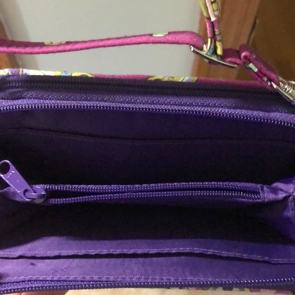 Purple paisley Vera Bradley cross body/clutch - Picture 4 of 6